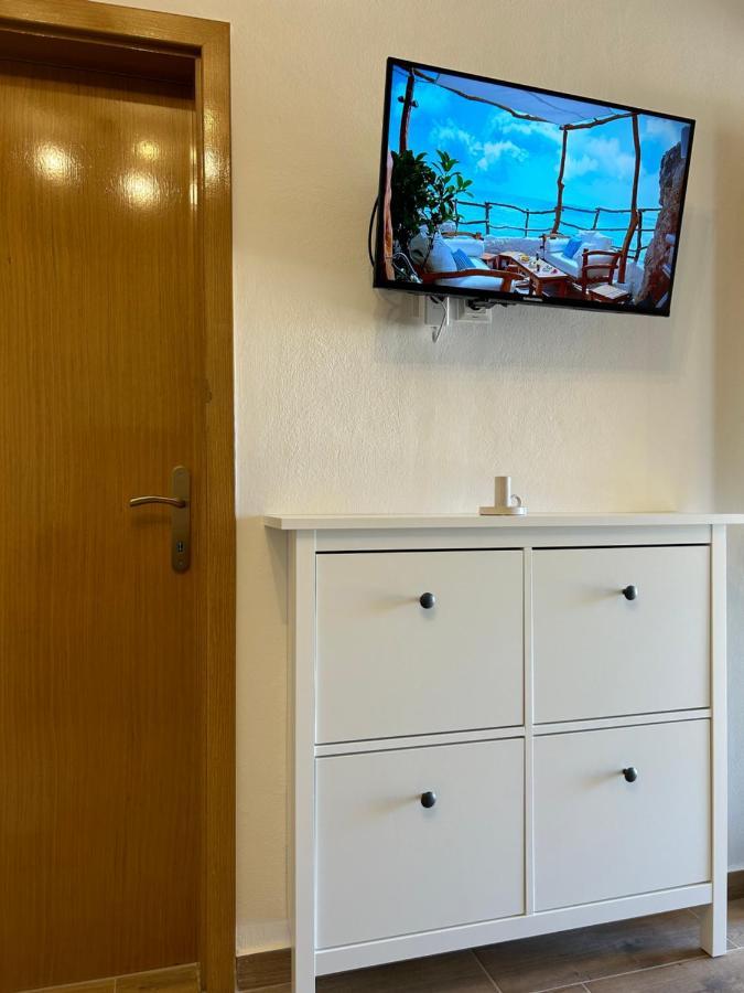Zio Nino Apartment Sutomiscica ภายนอก รูปภาพ