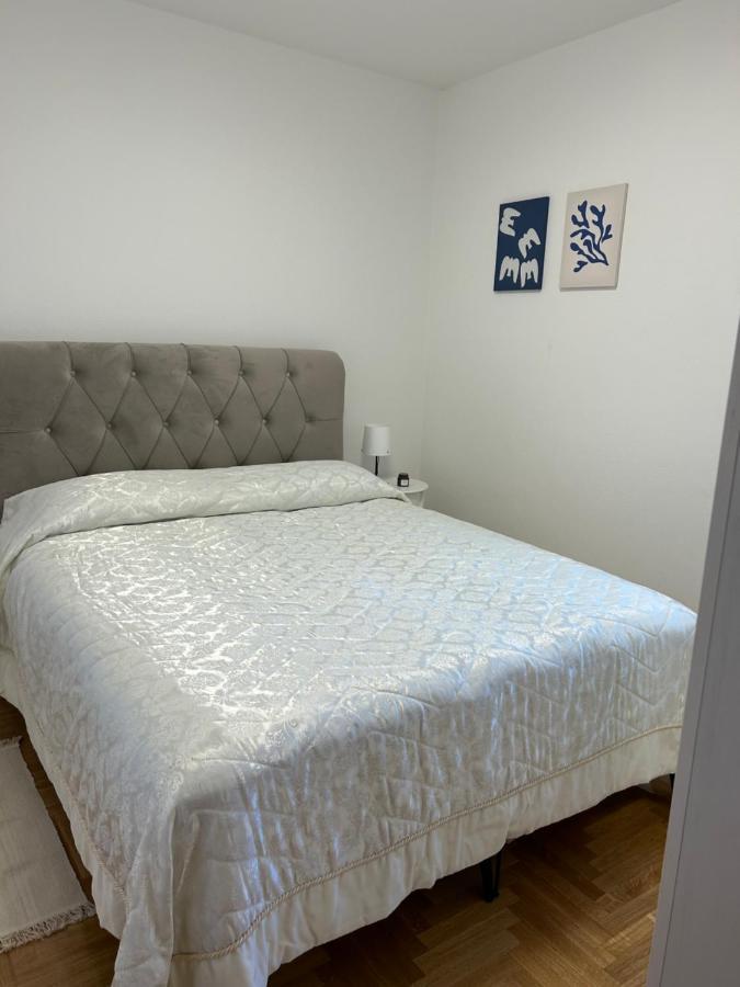 Zio Nino Apartment Sutomiscica ภายนอก รูปภาพ